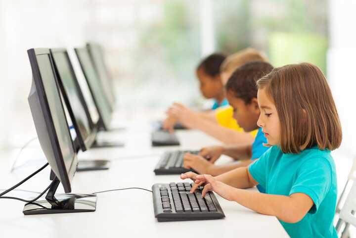 What are the Key Advantages of ICT in Education   Computeam